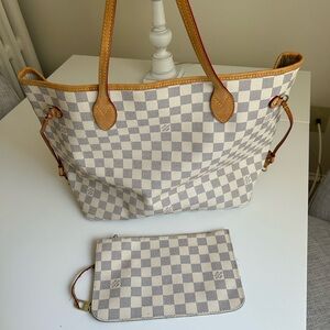 Tote bag - medium size - in used condition